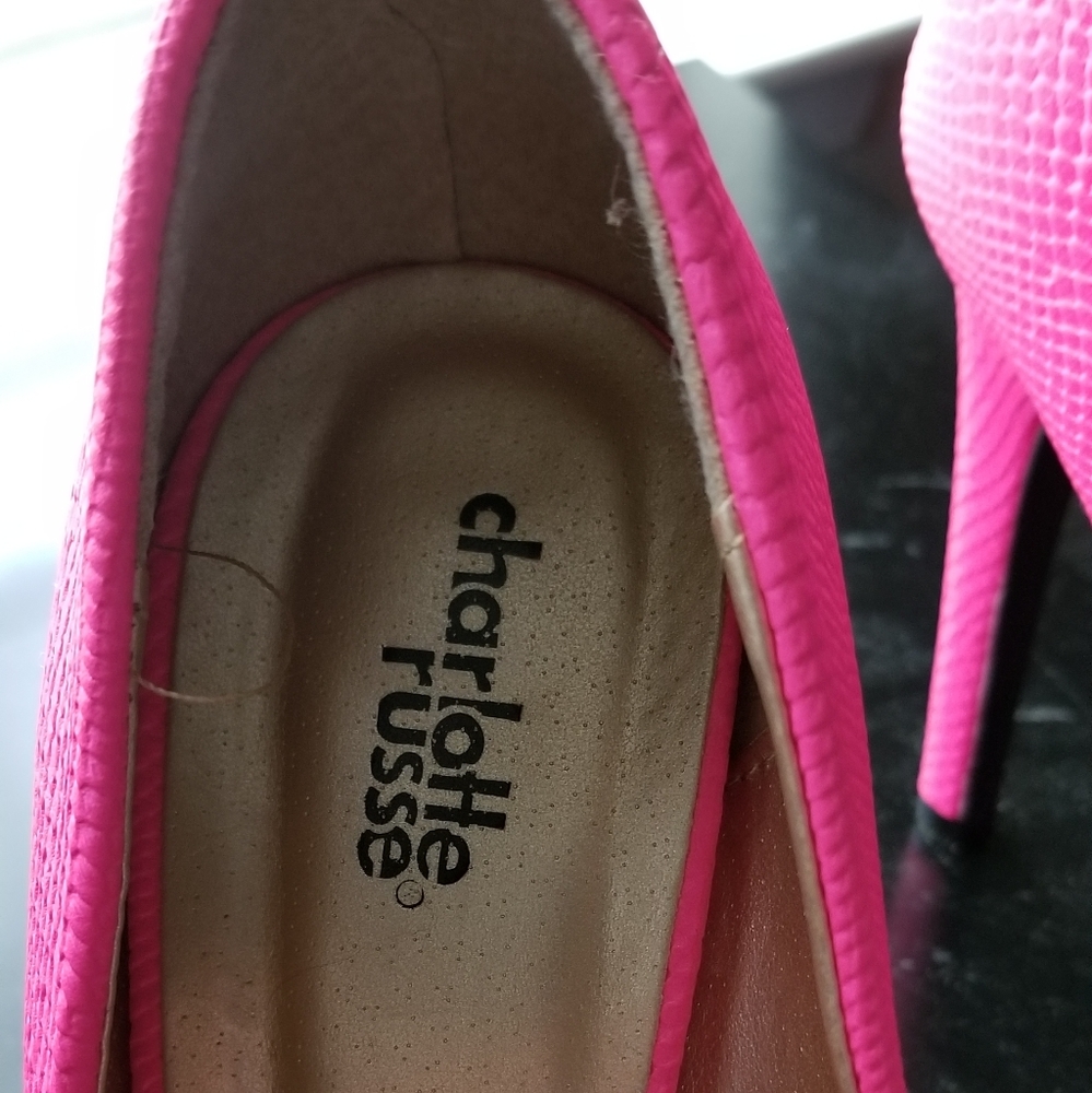 Pink heels - Picture 2 of 8